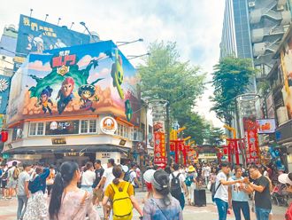 西門町這棟樓 懷舊達人稱「最醜沒有之一」 一票人點頭：以為廢墟