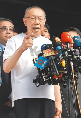 「抢镜头牺牲柯文哲」疑呛陈智菡   他火速删文  10字回应了