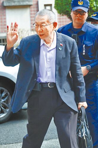 司法双标 遭疑党证无敌