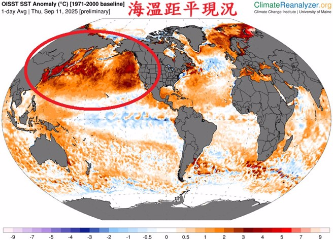日本周邊的暖熱海水一路擴展至北美西岸，前氣象局長鄭明典警告，明年氣候變化恐怕也會很劇烈。（圖／翻攝自鄭明典臉書）