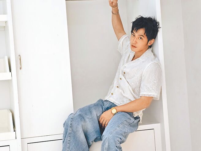 小樂吳思賢橫跨歌手演員身分。（藝和創藝提供）