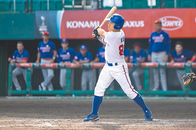 U18世界杯棒球赛，中华队李楷棋对波多黎各9局下击出再见安打。（中华棒协提供）