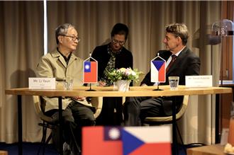 李遠首訪歐洲圓滿完成 見證台捷文學駐村交流計畫簽署 