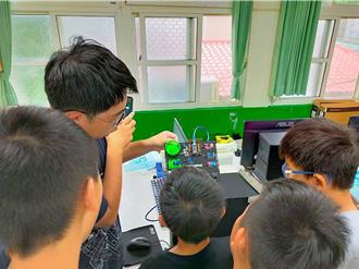 教育部推跨域統治智慧學習 讓學生找回學習熱情