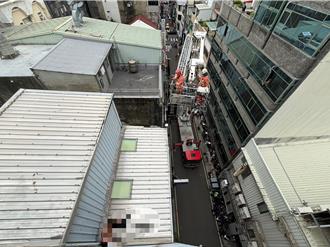 喝断片惨困5楼铁皮屋顶　外籍男被救下傻眼