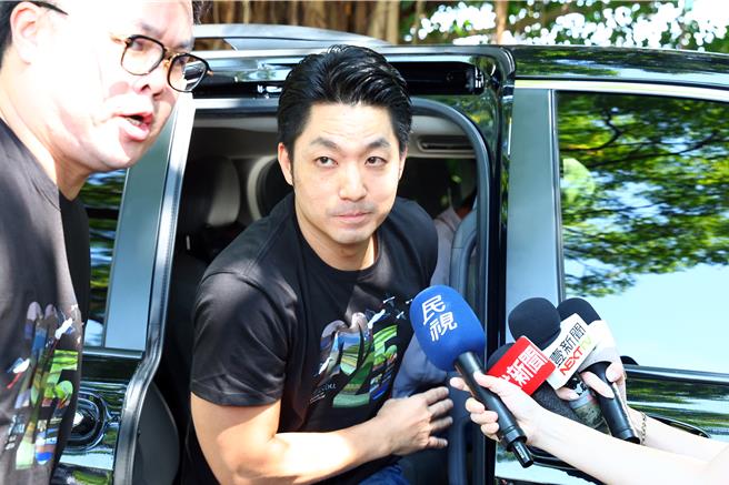 台北市長蔣萬安14日出席「2025關渡國際天然藝術季」揭幕舉動，致詞時示意關渡天然公園是台北主要的保育基地，藝術季已成為城市特色品牌，將延續推動情況與藝術跨域連系，帶動永續成長。藝術季展期至12月31日。（鄧博仁攝）