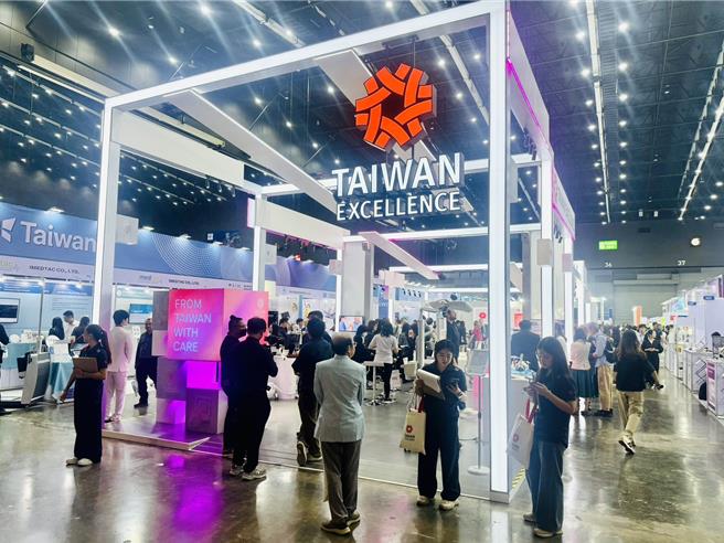 高市府经发局协助4家在地医材业者参加2年一度的亚洲医材盛会「2025泰国曼谷国际医疗器材展」。（高市府经发局提供／洪浩轩高雄传真）