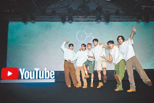 Ozone迎来成军3周年，13日举办活动跟粉丝互动，祖安（左起）、焕钧、子翔、文廷、哲言、佳辰。（索尼音乐提供）