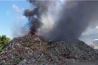 吉安垃圾掩埋场烧出居民怒火！环保局出面回应