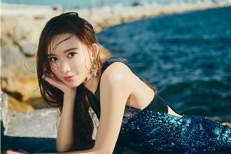 志玲姊姊最新年历曝光！ 化身美人鱼唯美照连发