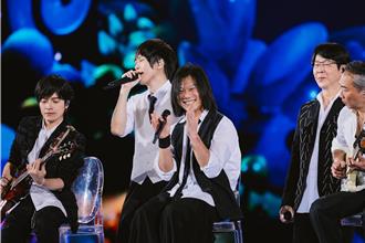 五月天貴陽開唱　放送千台無人機4分鐘絕美煙火