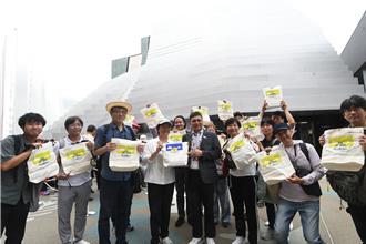 为设计展汲取国际能量 王惠美参访日本万博会