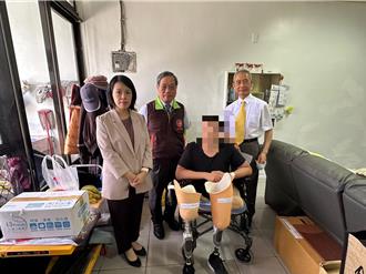 职灾重创双腿 男子获社会暖心援助重建生活