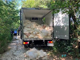 非法棄置蛋殼廢棄物 苗栗通霄警逮3人送辦