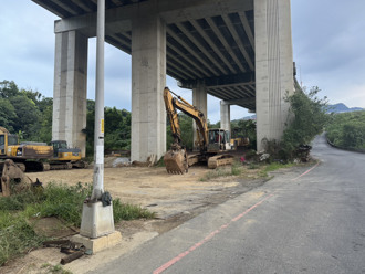 債務糾紛？ 新店18歲男全身傷 驚見百萬本票與瓦斯槍