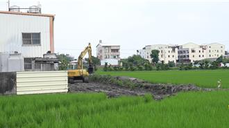 彰化農水路工程施工進場毀稻田 農民怒控：辛苦付諸東流