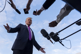 川普終於承認俄羅斯是烏克蘭戰爭的「侵略者」 