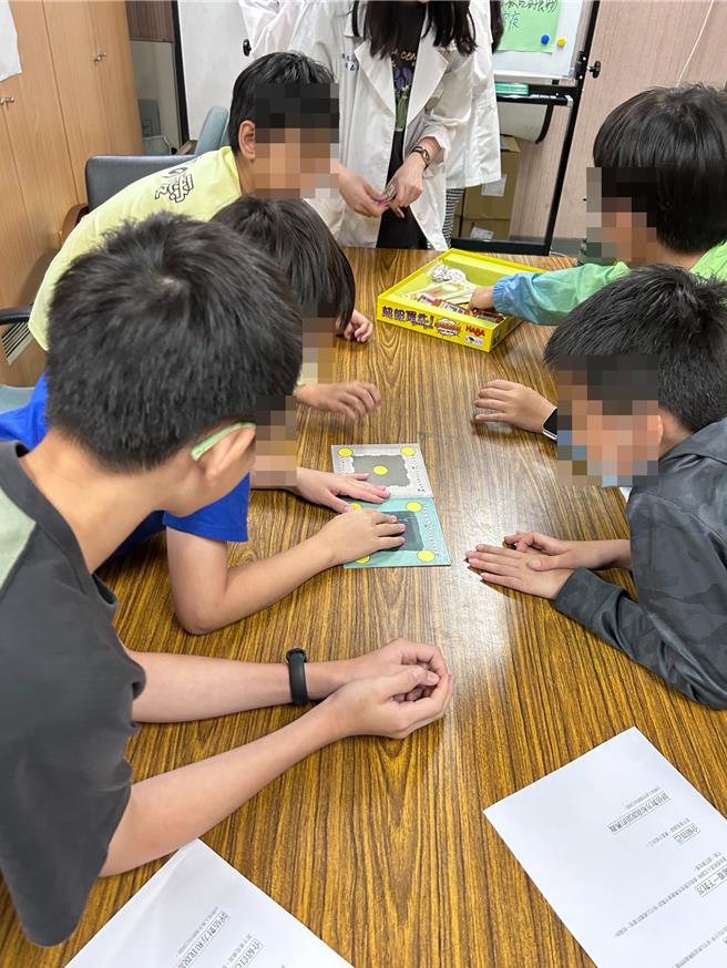 嘉南疗养院推出「PEERS社交技巧团体」，增进青少年社交能力、降低孤立感及焦虑感。（嘉疗提供／曹婷婷台南传真）