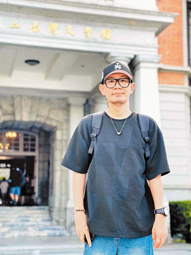 导演张吉安13日赴台湾文学馆，与影迷聊电影《摇篮凡世》背后的故事。（海鹏影业提供）