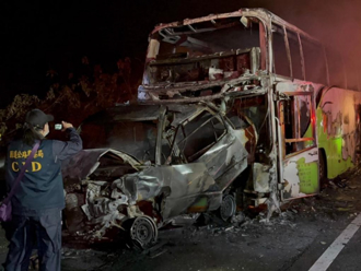 除夕夜国道酒驾害2死9伤！统联司机救21人英勇殉职   女驾驶赔钱免关