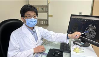 脚抖不停不是老化！7旬翁竟是「非典型中风」 医曝徵兆