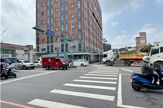 桃園南崁「歪斜斑馬線」惹民怨 議員提3改善建議