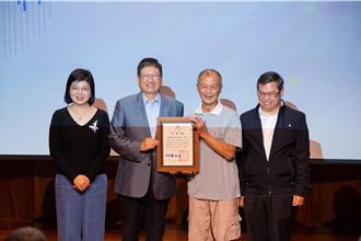 客家国宝级瓦作匠师傅明光司阜辞世 客委会将颁旌扬状