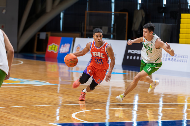 文化大學主辦國際籃球邀請賽，增加球隊經驗，為即將到來的UBA新賽季提前備戰。（中國文化大學提供）