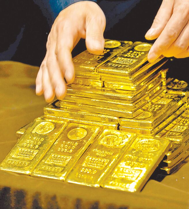 黄金价格在近期多重利多推动下再度走强。图／美联社