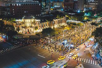 青鳥嗆不敢談財劃法 Cheap回問一句被讚翻：最好一路鬧到2028