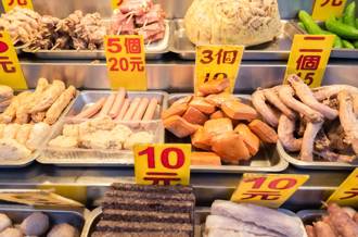 買60元魷魚打開一看只有9小塊 店家回「這是生食等級」網戰翻