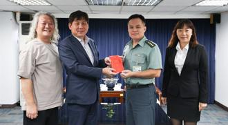 軍友保代敬軍慰問 感謝官兵戰備辛勞