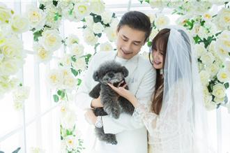 包偉銘、劉依純慶結婚10周年浪漫放閃「寶貝」萌樣曝光