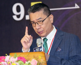 徐國勇喊沒光復節  名醫酸「複製老柯路線」：玩不膩？