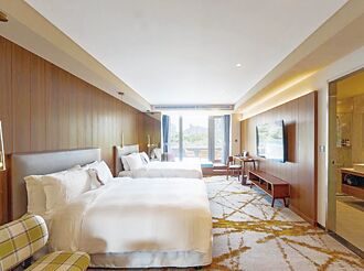 Home Hotel攜10／10 HOPE 推聯名住房專案