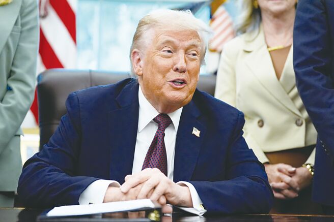 美国总统川普呼吁，美国上市公司应改为每半年发布一次财报，取代现行的季报制度。图／美联社