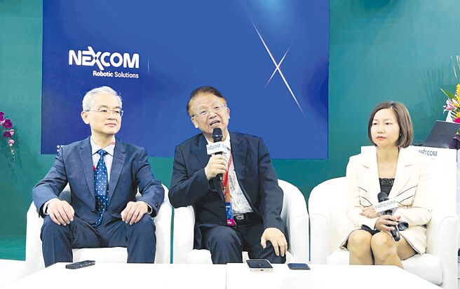 新汉董事长林茂昌（中）、创博总经理沈倩怡（右）与新汉智能副总经理阮北山（左）接受媒体联访。图／陈逸格