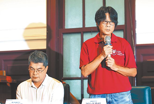 國科會16日公布台師大女足抽血案調查結果，其中台師大教授陳忠慶（左）、女足教練周台英（右）遭停權5年及4年。（本報資料照片）