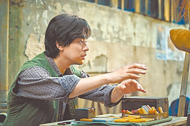 男主角朴正民自告奮勇，在電影《醜得要命》演出盲人角色。（壹壹喜喜提供）