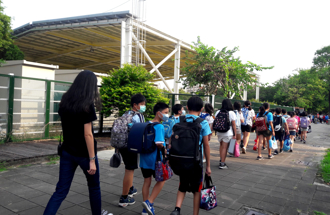 童年回憶重要還是讀書進度優先？網友戰翻 7成人答案曝