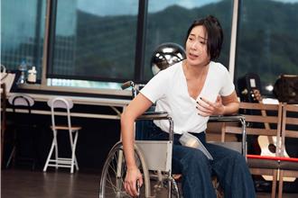 隋棠坐轮椅崩溃嘶吼！曾少宗这件事让她超傻眼：输人不输阵