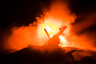 美軍直升機墜毀華盛頓州基地近郊 傷亡未明 現場大火難救援