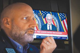 Fed至少降息1碼 投資人聚焦點陣圖