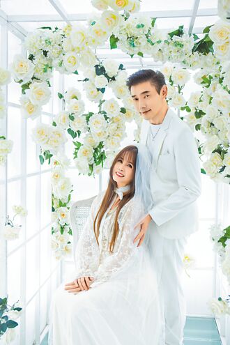 包偉銘娶妻10年甜蜜如新婚