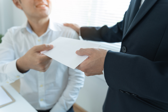 属鸡者10月将有新的机会主动找上门来，使其收入水涨船高。（示意图：Shutterstock／达志）
