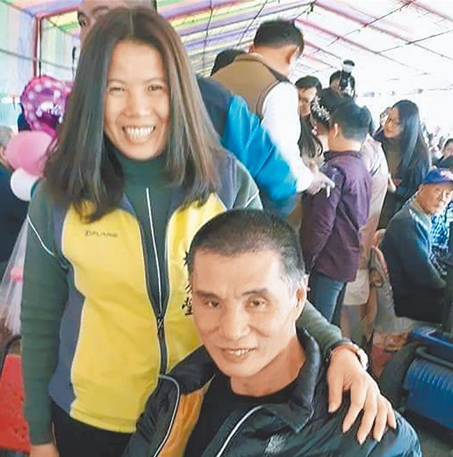 雲林縣台西鄉前鄉長林芬瑩（左）與丈夫丁文彬（右）向太陽能光電業者收賄560萬元，丁文彬已逃亡（摘自丁文彬臉書／洪榮志台南傳真）