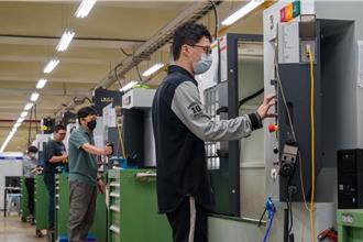 勞發署桃竹苗分署開辦機械設計職訓 協助學員銜接職場