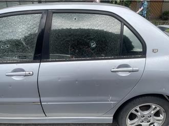 疑占停車格太久 自小客遭空氣槍掃射