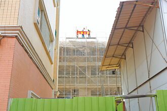竹縣二重國中校舍增建 上梁動工
