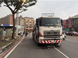 桃園水泥車右轉釀禍 單車騎士捲車底傷重不治